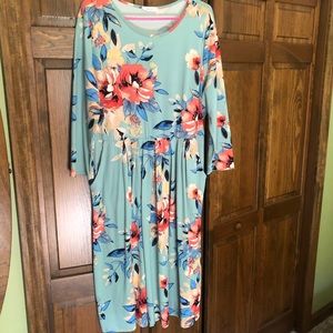 3/4 length sleeves dress